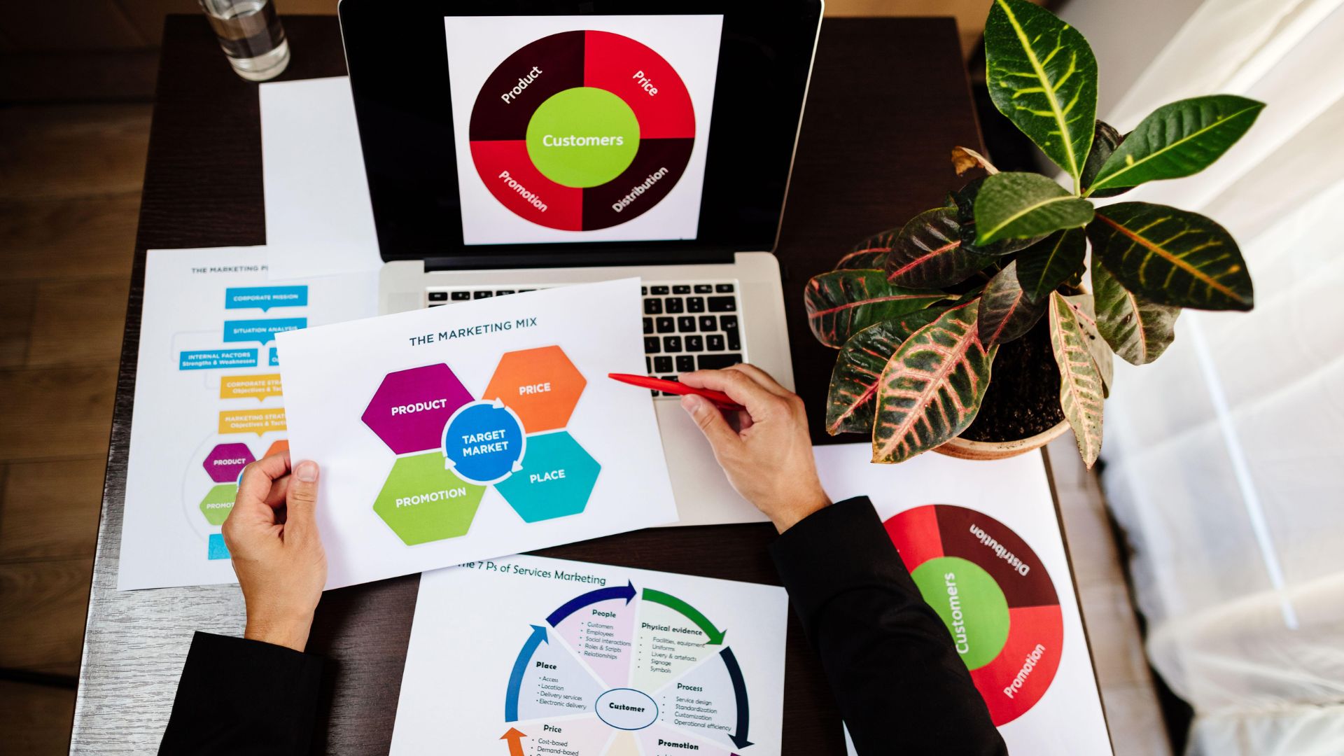 Descubra os elementos essenciais que uma agência de marketing jurídico deve incluir em relatórios mensais para garantir o sucesso do seu escritório.